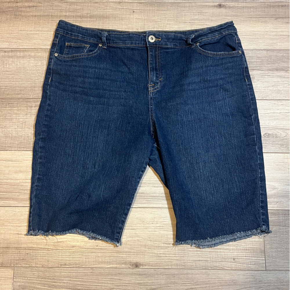Style & Co Dark Denim Bermuda Shorts Women’s Size 18 Stretch Jean Short Vacation - Picture 2 of 9